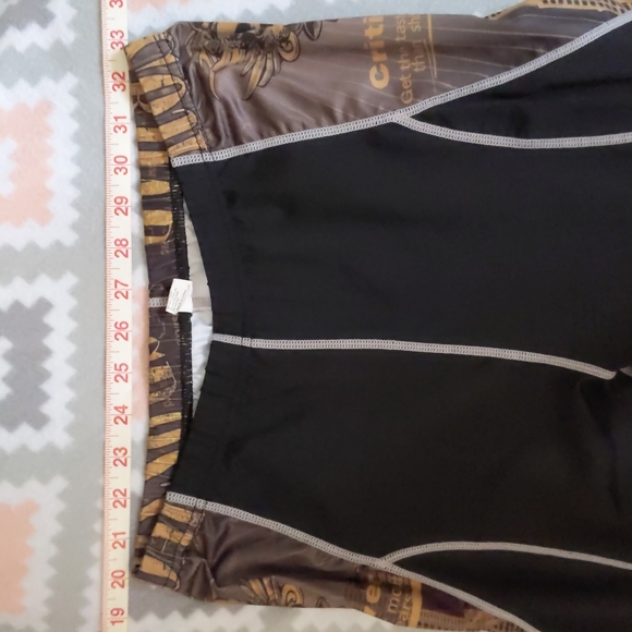 Dark Brown with Skull + Cityscape - Picture 13 of 16